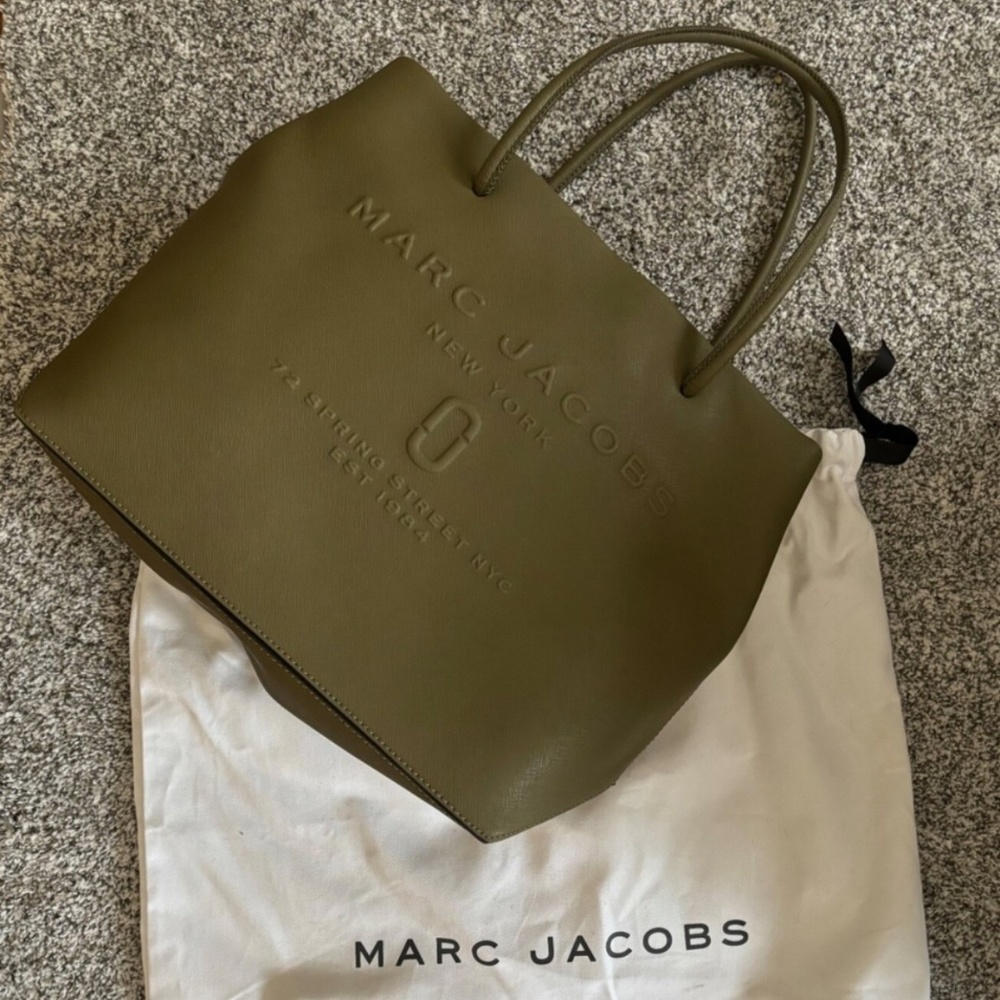 MARC JACOBS The East West Tote Bag - Olive Green with dust bag